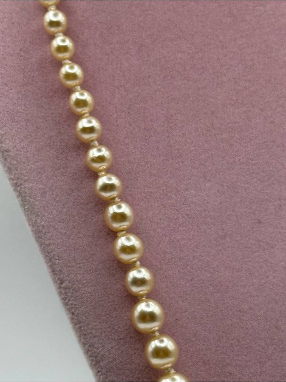 Classic golden Pearl Strand Necklace in Champagne - Picture 4 of 6